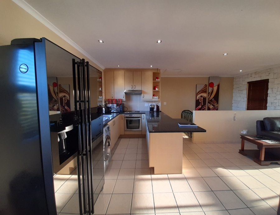 To Let 3 Bedroom Property for Rent in Big Bay Western Cape
